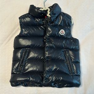 Moncler Bernard Down Vest. Navy